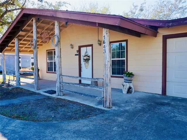 7643 County Road 2415, Sinton, TX 78387