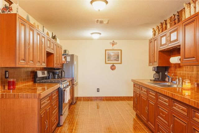 7643 County Road 2415, Sinton, TX 78387