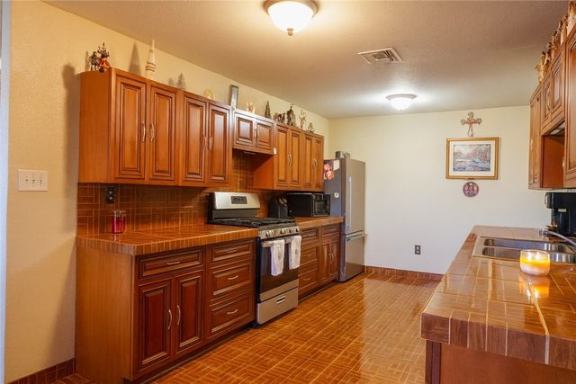 7643 County Road 2415, Sinton, TX 78387