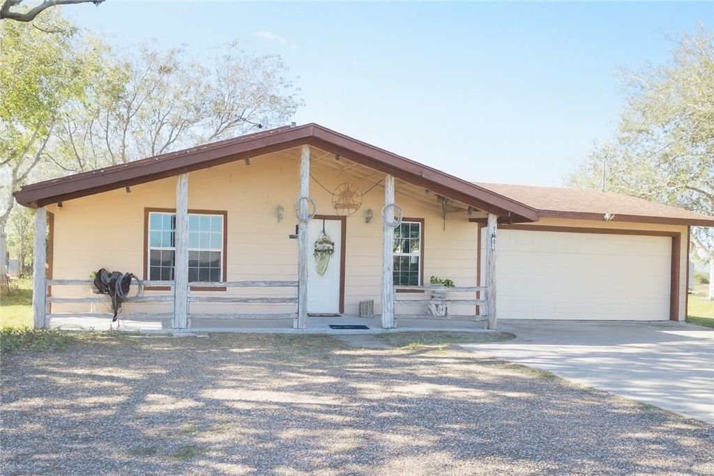 7643 County Road 2415, Sinton, TX 78387