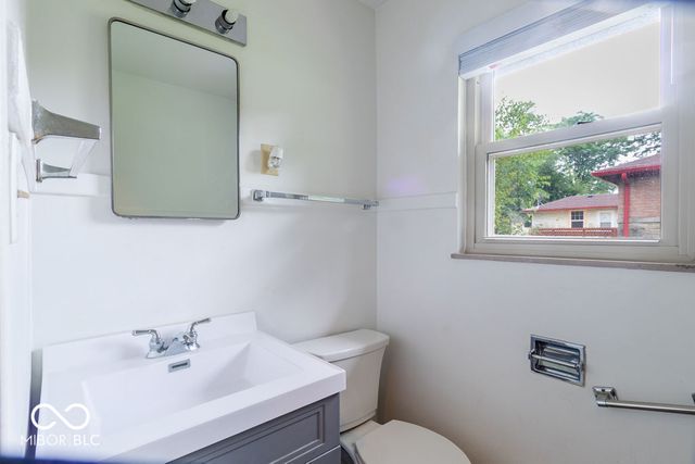 4435 Chatham Place, Indianapolis, IN 46226