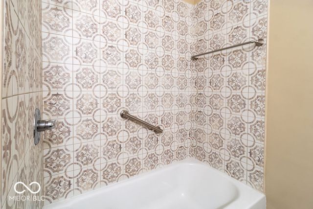 4435 Chatham Place, Indianapolis, IN 46226