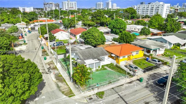 301 NW 23rd Ave, Miami, FL 33125