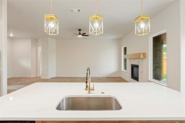 3000 Road Runner Court, Guthrie, OK 73044