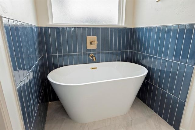 3000 Road Runner Court, Guthrie, OK 73044