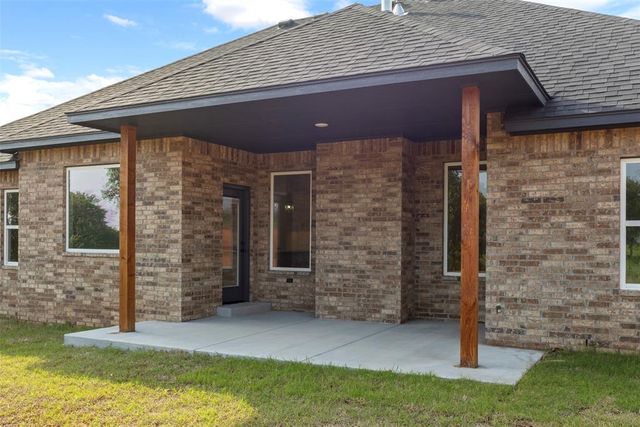 3000 Road Runner Court, Guthrie, OK 73044