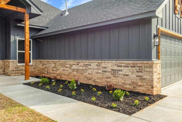 3000 Road Runner Court, Guthrie, OK 73044