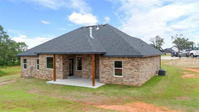 3000 Road Runner Court, Guthrie, OK 73044
