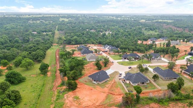 3000 Road Runner Court, Guthrie, OK 73044