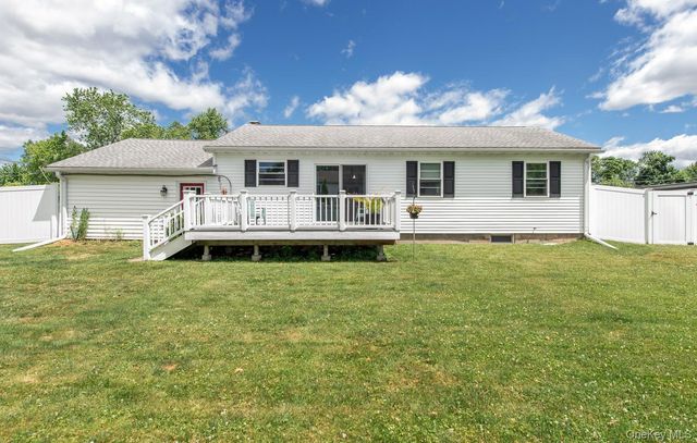 15 Genesee Avenue, Lake Katrine, NY 12449