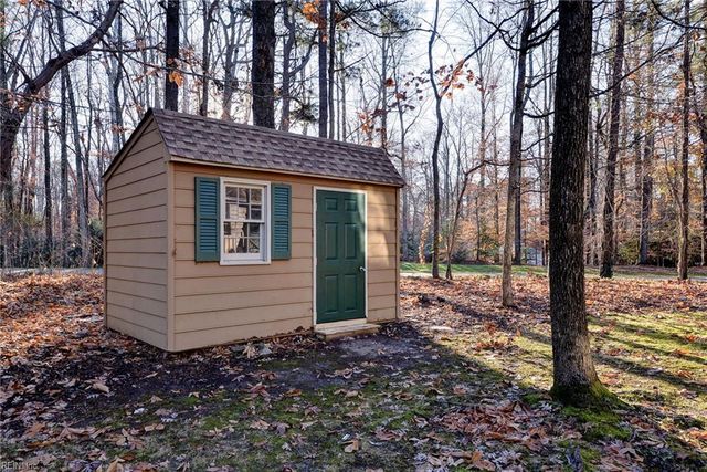 100 Daingerfield RD, Williamsburg, VA 23185