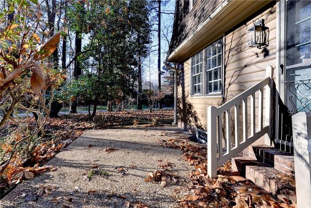 100 Daingerfield RD, Williamsburg, VA 23185