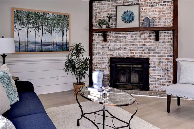 100 Daingerfield RD, Williamsburg, VA 23185