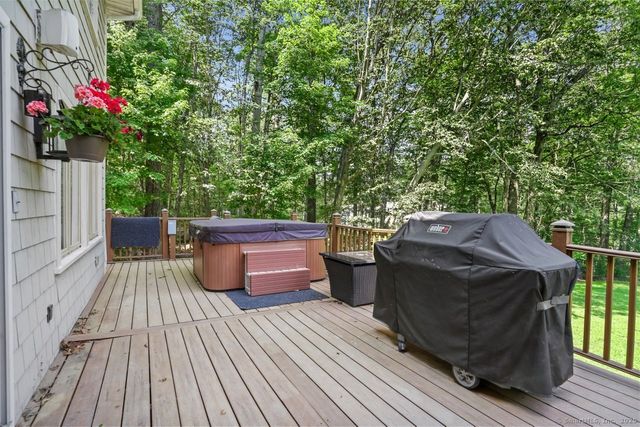 68 Old Dike Road, Trumbull, CT 06611