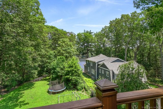 68 Old Dike Road, Trumbull, CT 06611