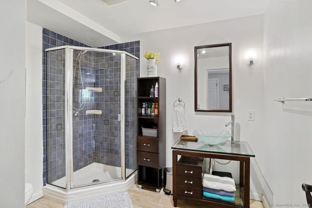 68 Old Dike Road, Trumbull, CT 06611