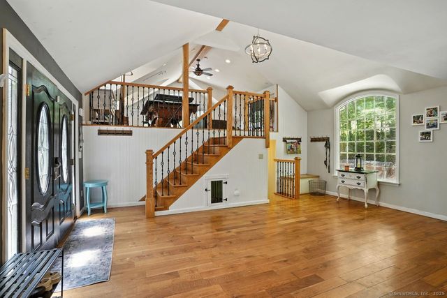 68 Old Dike Road, Trumbull, CT 06611