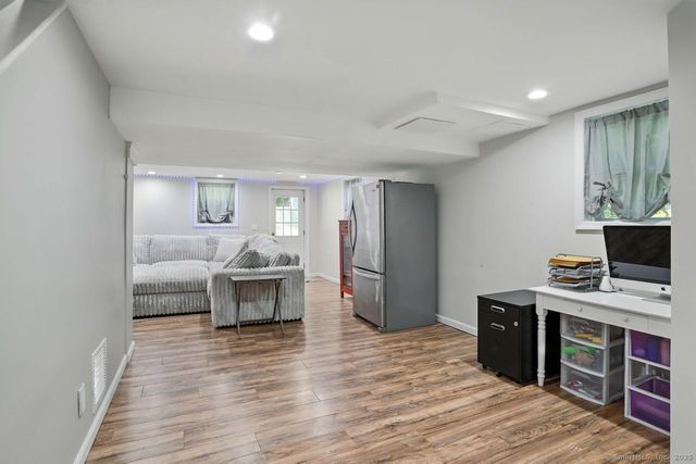 68 Old Dike Road, Trumbull, CT 06611