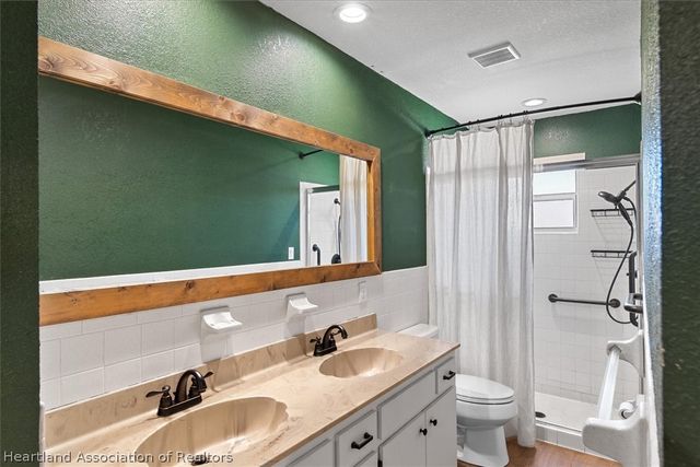 741 Lake Blue Drive, Lake Placid, FL 33852
