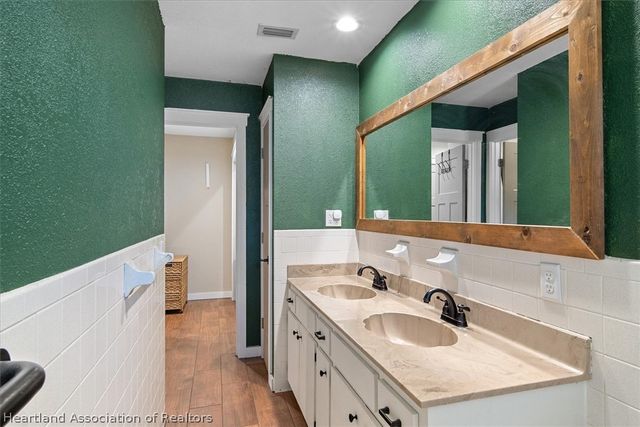 741 Lake Blue Drive, Lake Placid, FL 33852