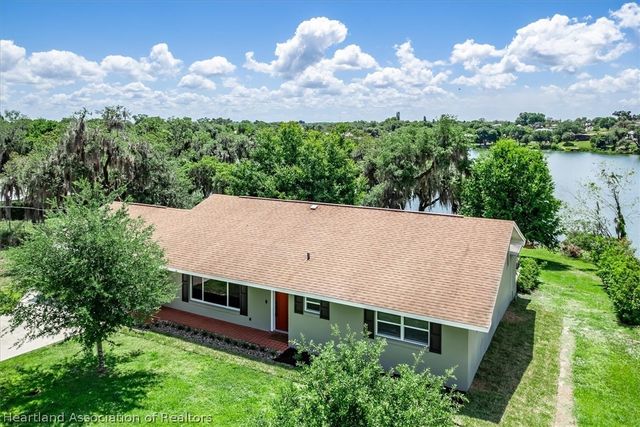 741 Lake Blue Drive, Lake Placid, FL 33852
