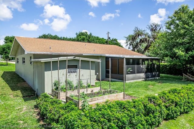 741 Lake Blue Drive, Lake Placid, FL 33852
