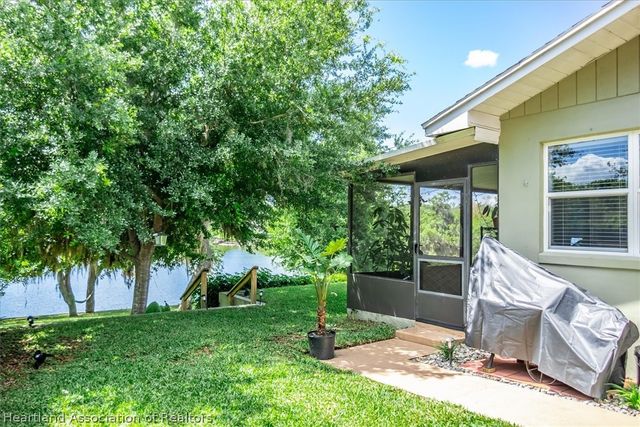741 Lake Blue Drive, Lake Placid, FL 33852