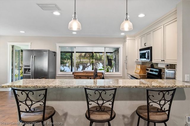741 Lake Blue Drive, Lake Placid, FL 33852