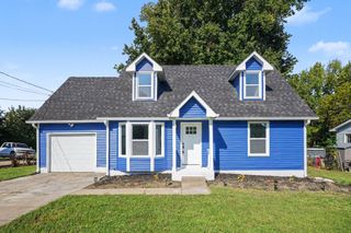 572 Donna Dr, Clarksville, TN 37042