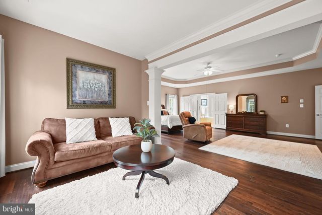 1 WAGON SHED LN, Middletown, MD 21769