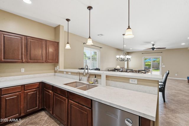 4869 S STONECREEK Boulevard, Gilbert, AZ 85298