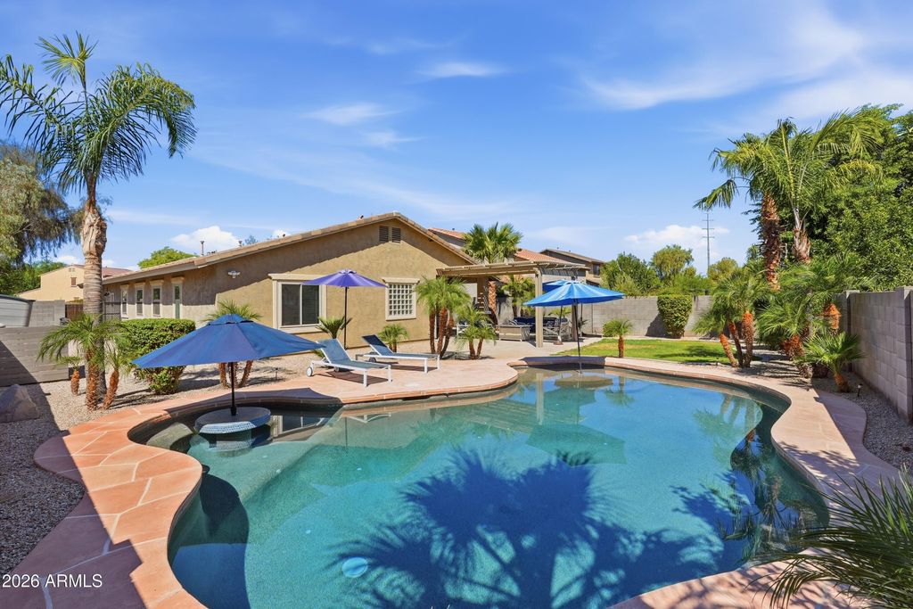 4869 S STONECREEK Boulevard, Gilbert, AZ 85298 — photo 5