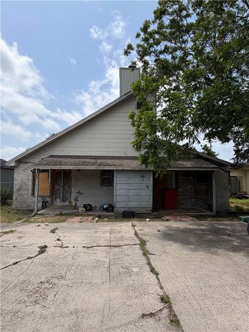 339 Kansas St, Robstown, TX 78380