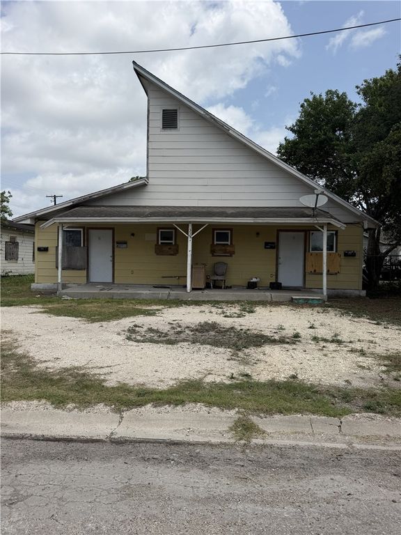339 Kansas St, Robstown, TX 78380