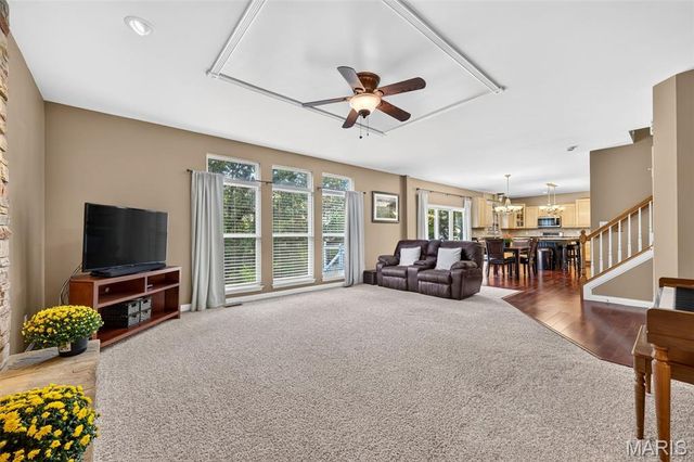 704 Knollshire Way Court, Dardenne Prairie, MO 63368
