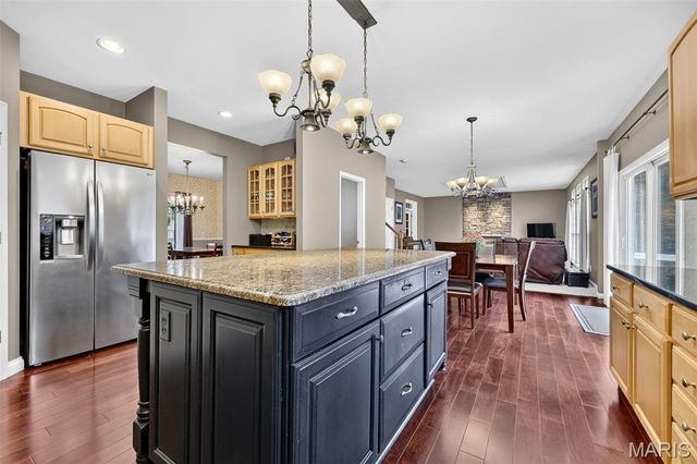 704 Knollshire Way Court, Dardenne Prairie, MO 63368