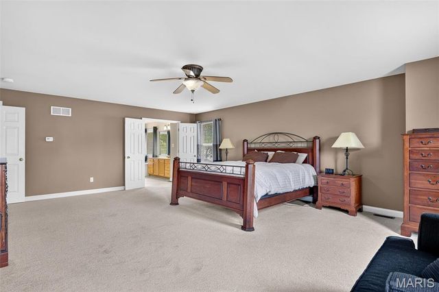 704 Knollshire Way Court, Dardenne Prairie, MO 63368