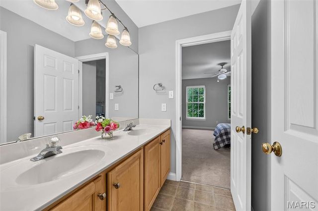 704 Knollshire Way Court, Dardenne Prairie, MO 63368