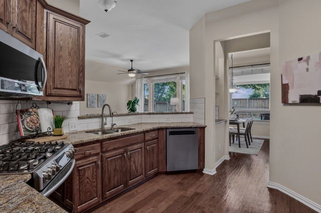 225 Red Bluff Drive, Hickory Creek, TX 75065