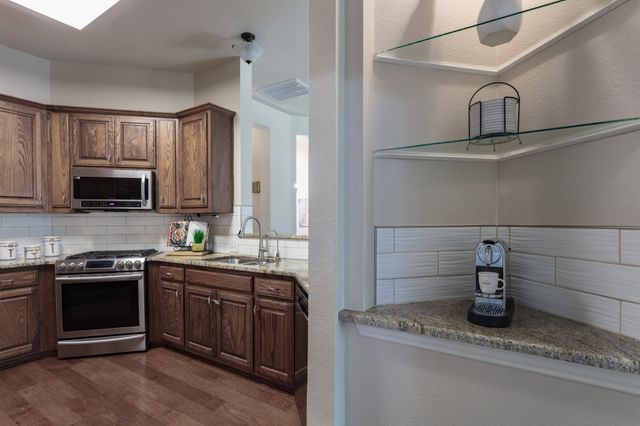225 Red Bluff Drive, Hickory Creek, TX 75065