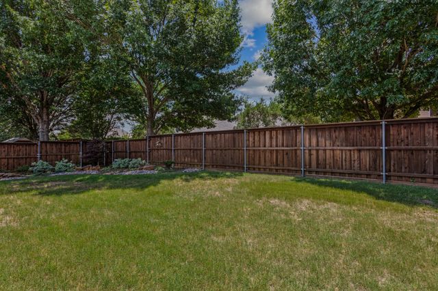 225 Red Bluff Drive, Hickory Creek, TX 75065