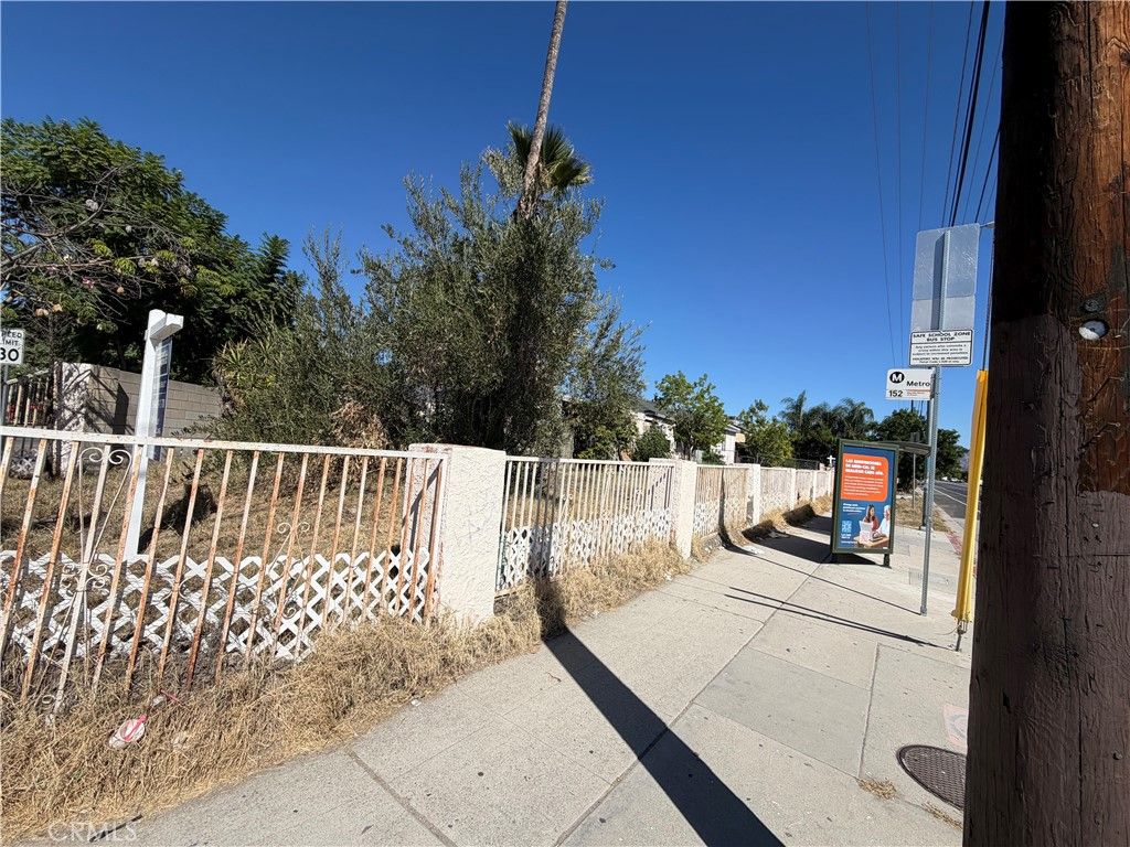 12351 Roscoe, Sun Valley, CA 91352 — exterior