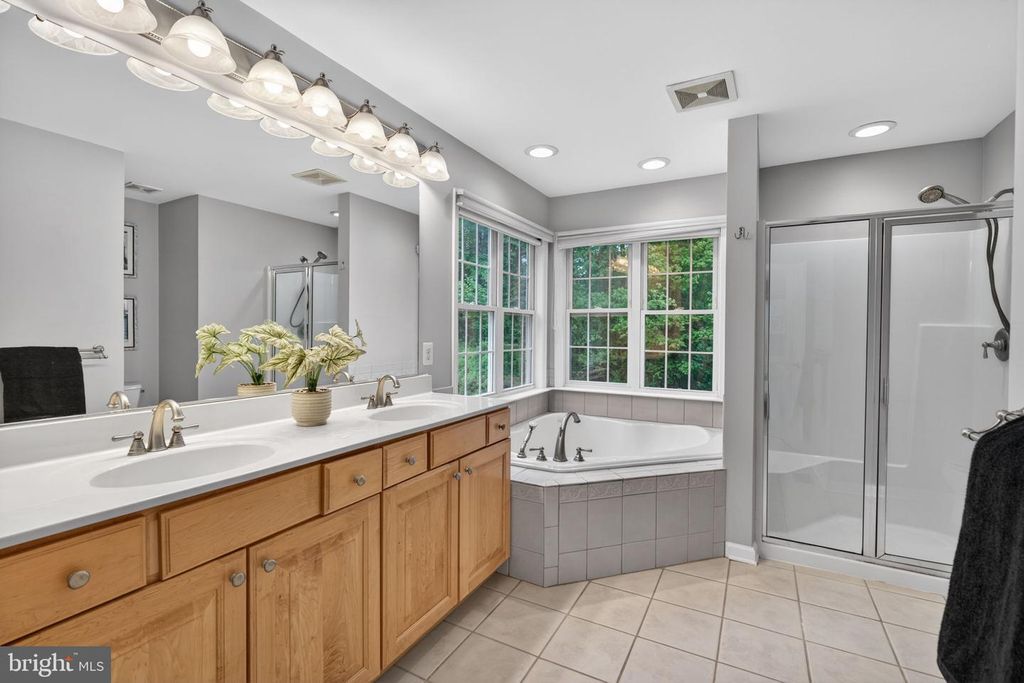 Image 19 of property listing at 1315 HIDDEN BROOK CT, Abingdon, MD 21009