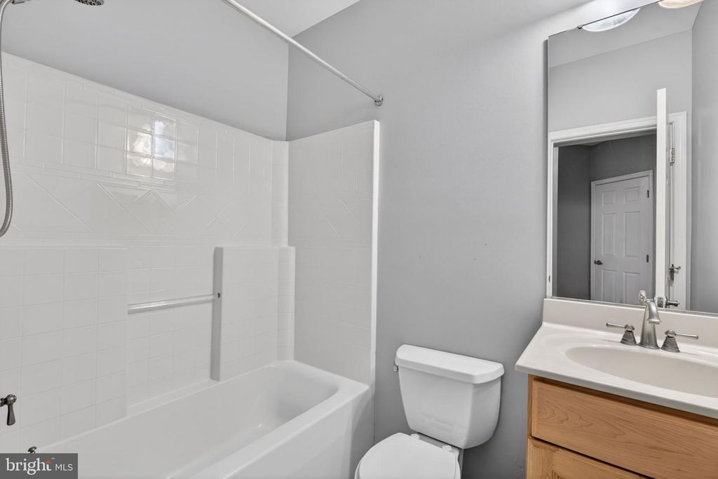 Image 33 of property listing at 1315 HIDDEN BROOK CT, Abingdon, MD 21009