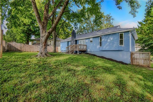 5210 S Mccoy Street, Independence, MO 64055