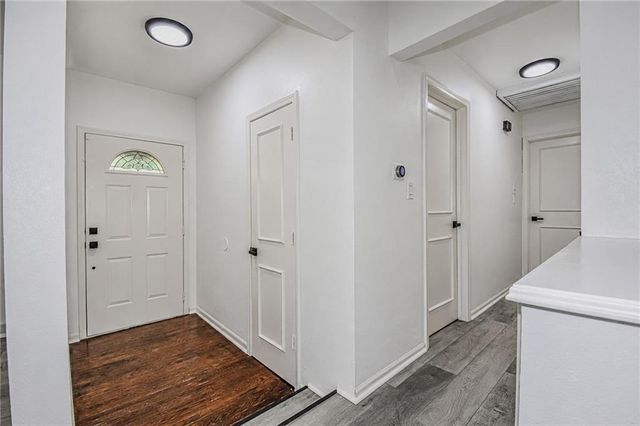 5210 S Mccoy Street, Independence, MO 64055
