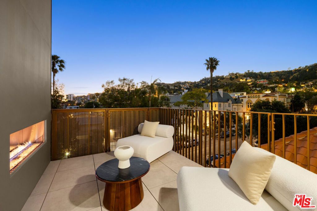 1264 N Harper Avenue PH 1, West Hollywood, CA 90046