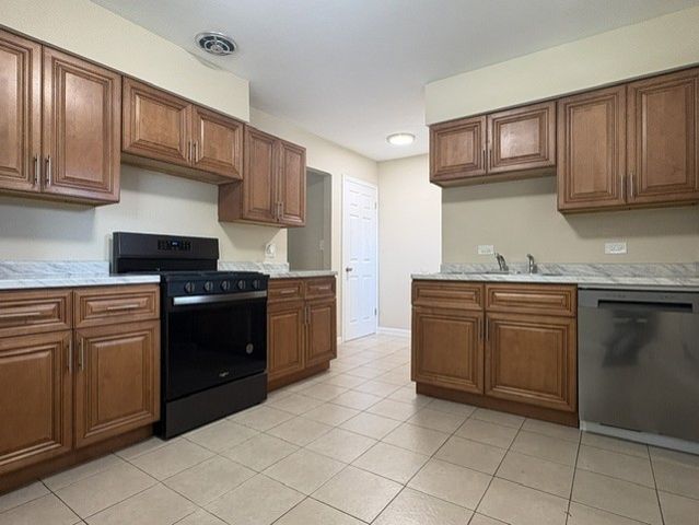 180 E Northwest Highway A, Des Plaines, IL 60016