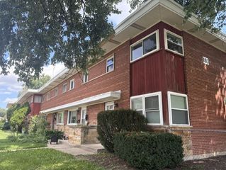 180 E Northwest Highway A, Des Plaines, IL 60016