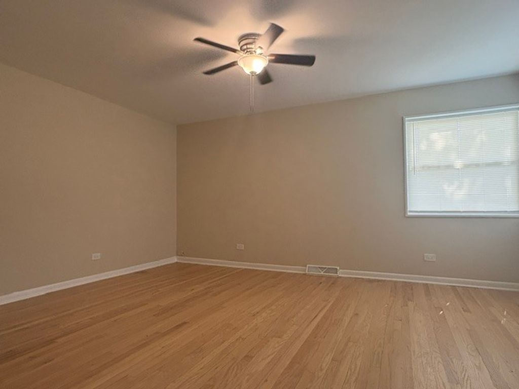 180 E Northwest Highway A, Des Plaines, IL 60016 — photo 3